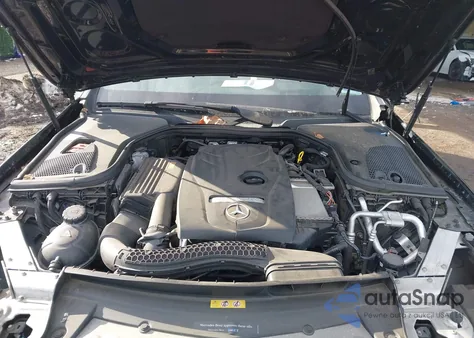 2017 Mercedes-Benz E 300 4Matic из США, поврежденный, VIN WDDZF4KBXHA199050